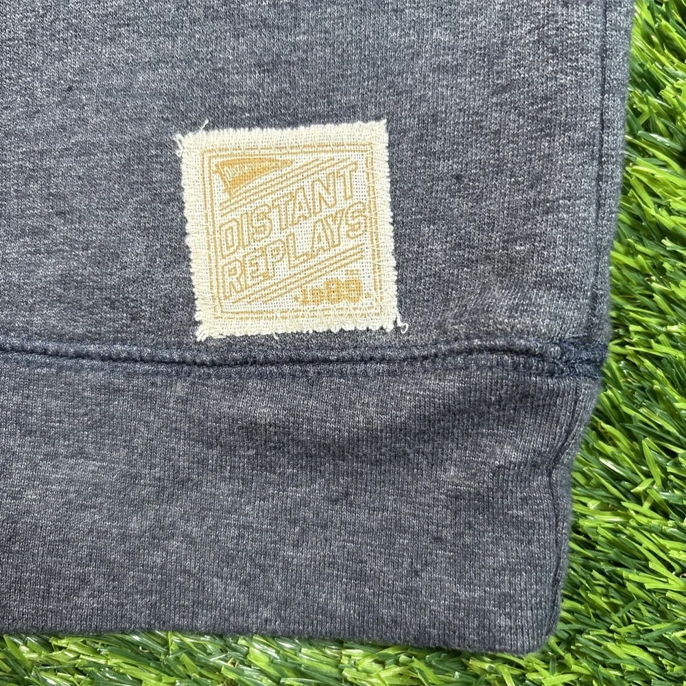 Ole Miss Rebels Sweatshirt Adult Medium Gray Distant Replays Crewneck USA